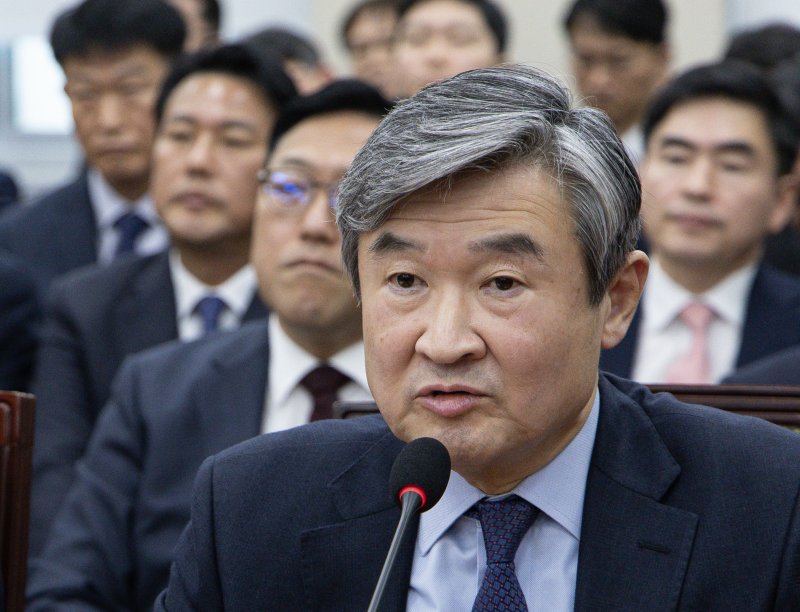 조태용 국가정보원장이 15일 오전 서울 여의도 국회에서 열린 윤석열 정부의 비상계엄 선포를 통한 내란 혐의 진상규명 국정조사특별위원회에서 의원 질문에 답변하고 있다. 2025.1.15/뉴스1 ⓒ News1 이재명 기자