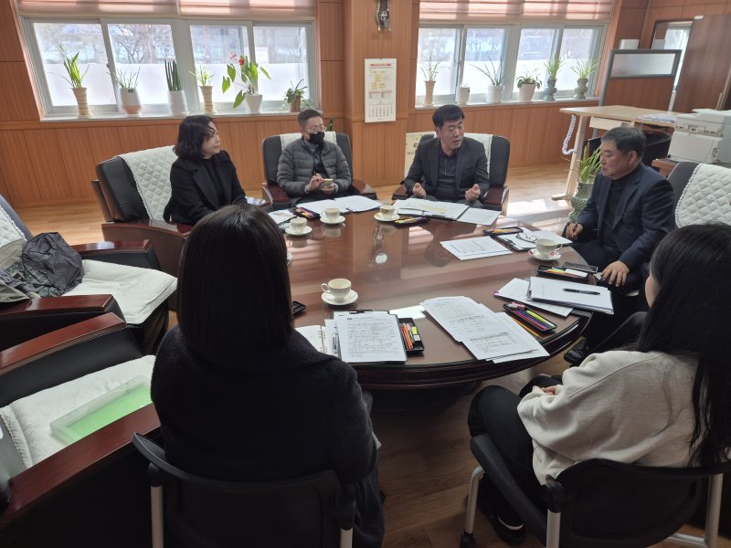 충남교육청이 교육부와 신학기 늘봄학교 합동 안전점검 관련 회의를 하고 있다. (충남교육청 제공. 재판매 및 DB금지) /뉴스1