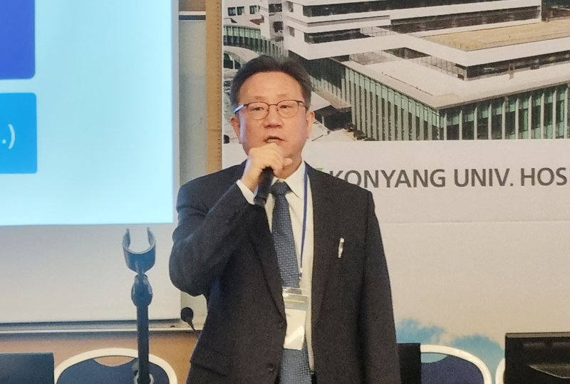 [대전=뉴시스] 건양대병원이 최근 대전컨벤션센터(DCC)에서 미국 메이요클리닉, 일본 가와사키사이와이병원이 공동으로 주최한 '제15회 건양대병원 국제 심혈관질환 심포지엄'을 성공적으로 마쳤다.(사진=건양대학교병원 제공) 2025.02.17. photo@newsis.com *재판매 및 DB 금지
