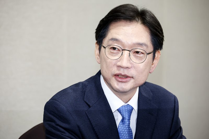 김경수 전 경남도지사가 13일 오후 서울 여의도 국회에서 열린 이재명 더불어민주당 대표와의 회동에서 발언하고 있다. (공동취재) 2025.2.13/뉴스1 ⓒ News1 이재명 기자