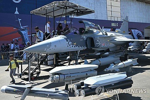 스웨덴 사브사의 그리펜 전투기 (출처=연합뉴스)