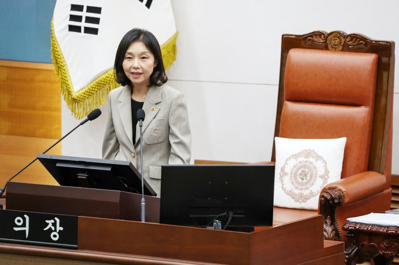 최호정 서울시의회 의장이 서울 중구 서울시의회에서 열린 '제326회 시의회 임시회 본회의'에서 개회사를 하고 있다. 2024.8.27/뉴스1 ⓒ News1 민경석 기자