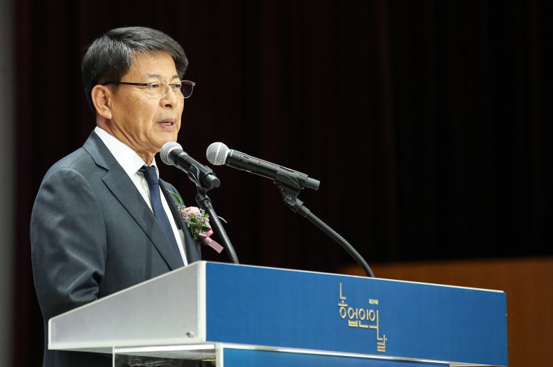 서삼석 더불어민주당 의원이 11일 서대문구 농협중앙회에서 열린 '농업인의 날' 행사에서 축사하고 있다. 2024.11.11/뉴스1 ⓒ News1 이승배 기자