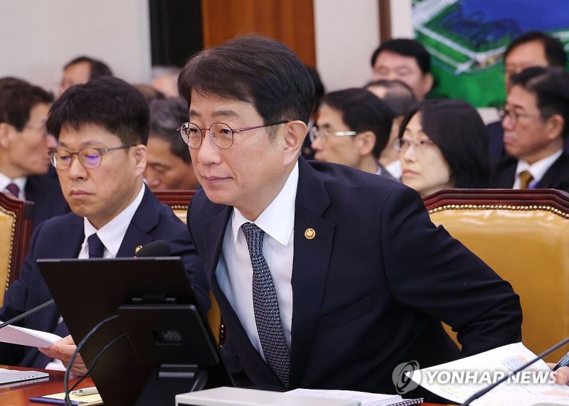 국토위 전체회의 참석한 박상우 장관 (출처=연합뉴스)