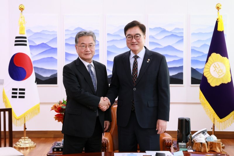 우원식 국회의장, 조셉 윤 주한미국 대사대리 접견 (출처=연합뉴스)