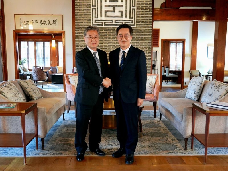 김동연 지사, 조셉 윤 주한 미국대사대리 면담 (출처=연합뉴스)