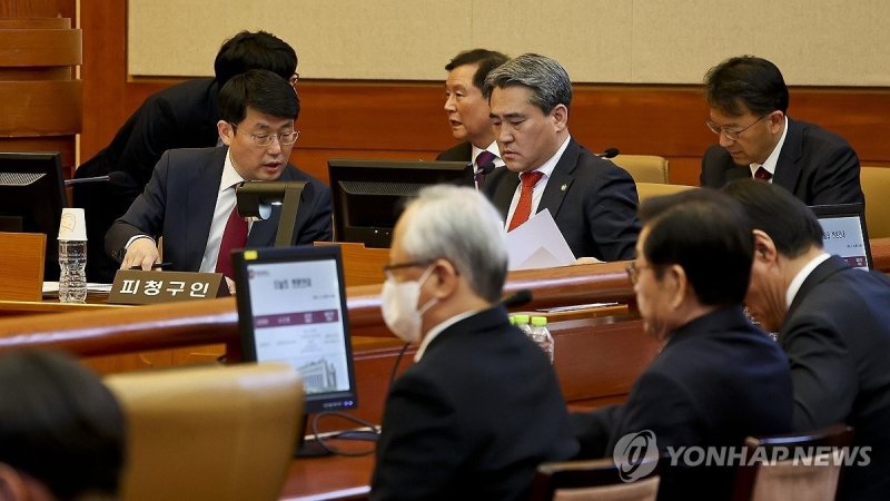 출석한 윤 대통령 측 변호인들 (출처=연합뉴스)