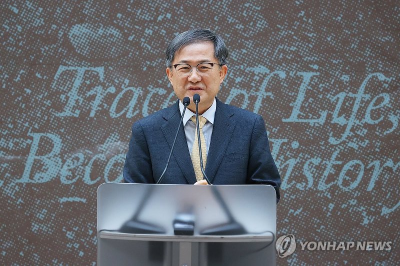 인사말 하는 김재홍 국립중앙박물관장 (출처=연합뉴스)