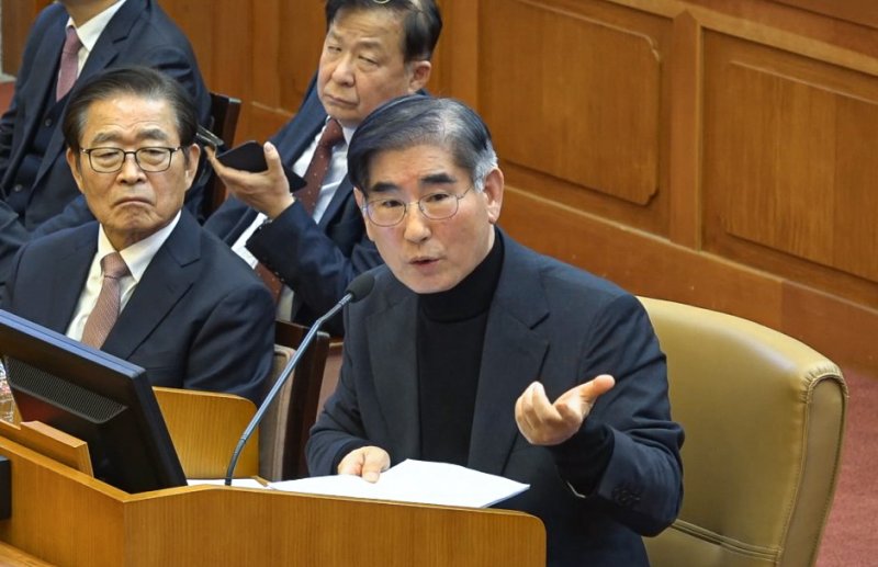 김용현 전 국방부 장관이 23일 오후 서울 종로구 헌법재판소에서 열린 윤석열 대통령 탄핵심판 4차변론에 증인으로 출석해 발언하고 있다. (헌법재판소 제공) 2025.1.23/뉴스1