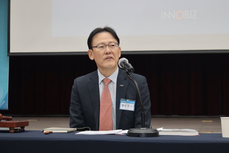 [서울=뉴시스] 2025년 이노비즈협회 제24차 정기총회에서 정광천 이노비즈협회 회장이 인사말을 하고 있다. (사진= 이노비즈협회 제공)