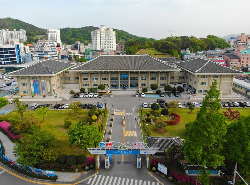 [여수=뉴시스] 여수시청. photo@newsis.com *재판매 및 DB 금지