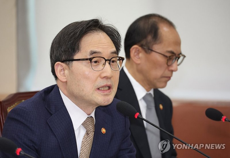 답하는 한기정 공정거래위원장 (출처=연합뉴스)