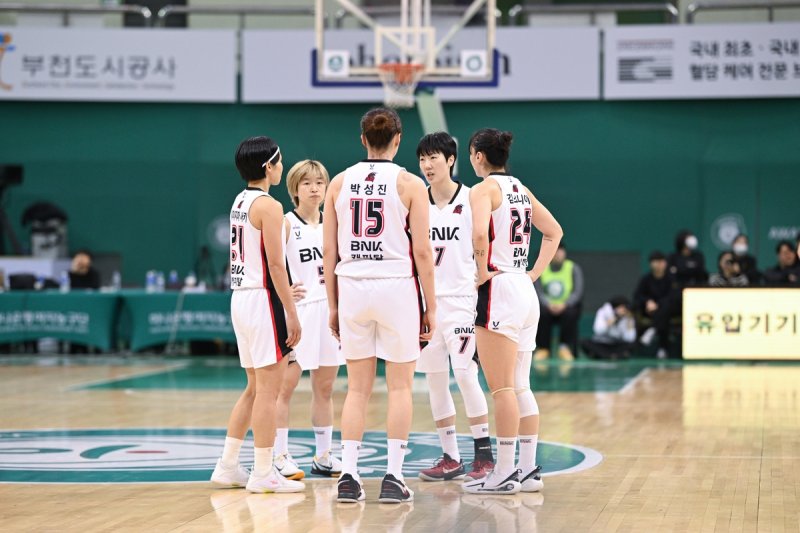 부산 BNK 선수들 (출처=연합뉴스)