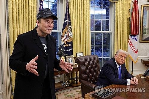 일론 머스크 테슬라 CEO와 도널드 트럼프 미국 대통령 (출처=연합뉴스)