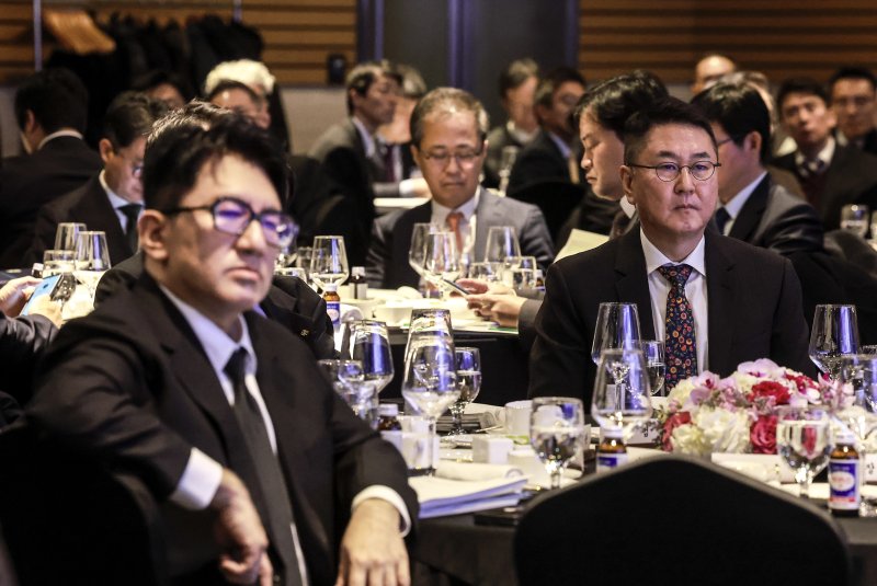 "성장엔진 되살리는 데 앞장" 류진 회장, '한경협' 위상 회복 속도