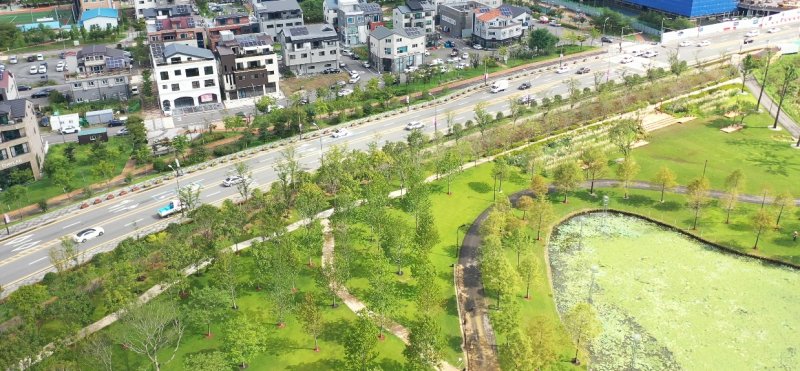 [순천=뉴시스] 순천시 오천그린광장 도시숲. (사진=순천시 제공) photo@newsis.com *재판매 및 DB 금지