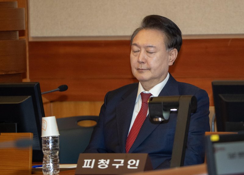 [속보] 경찰 "尹대통령 ‘체포영장 집행 방해’ 혐의 입건"