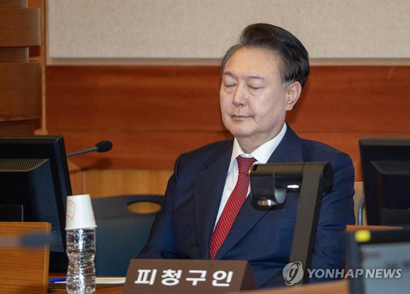 탄핵심판 10차 변론 출석한 윤 대통령 (출처=연합뉴스)