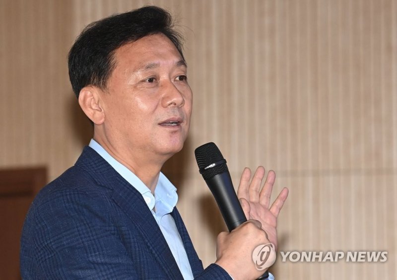 인사말 하는 이광재 의원 (출처=연합뉴스)