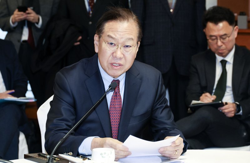권영세 국민의힘 비상대책위원장이 20일 오후 국회 사랑재에서 열린 여야정 국정협의회 첫 회의에서 모두발언을 하고 있다. 2025.2.20/뉴스1 ⓒ News1 국회사진취재단