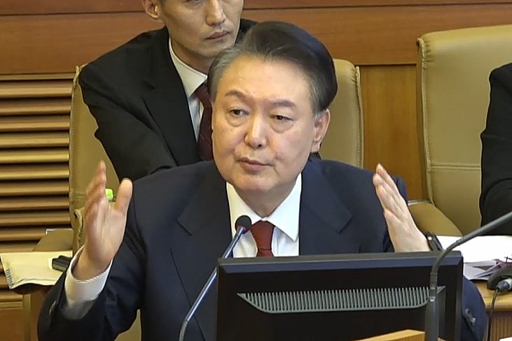 윤석열 대통령이 20일 서울 종로구 헌법재판소 대심판정에서 열린 탄핵심판 10차 변론에서 발언하고 있다. (헌법재판소 제공. 재판매 및 DB 금지) 2025.2.20/뉴스1