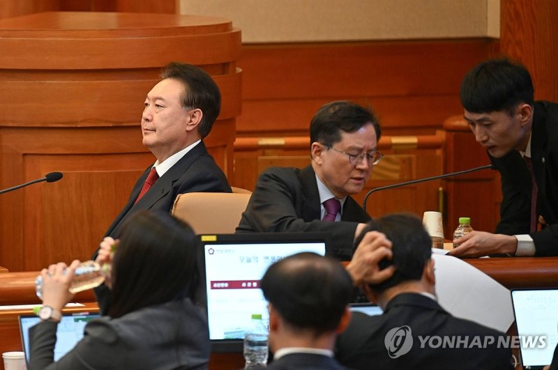 탄핵심판 10차 변론 출석한 윤 대통령 (출처=연합뉴스)