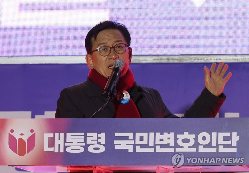 발언하는 석동현 변호사 (출처=연합뉴스)