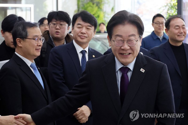 활짝 웃는 이재명 대표 (출처=연합뉴스)