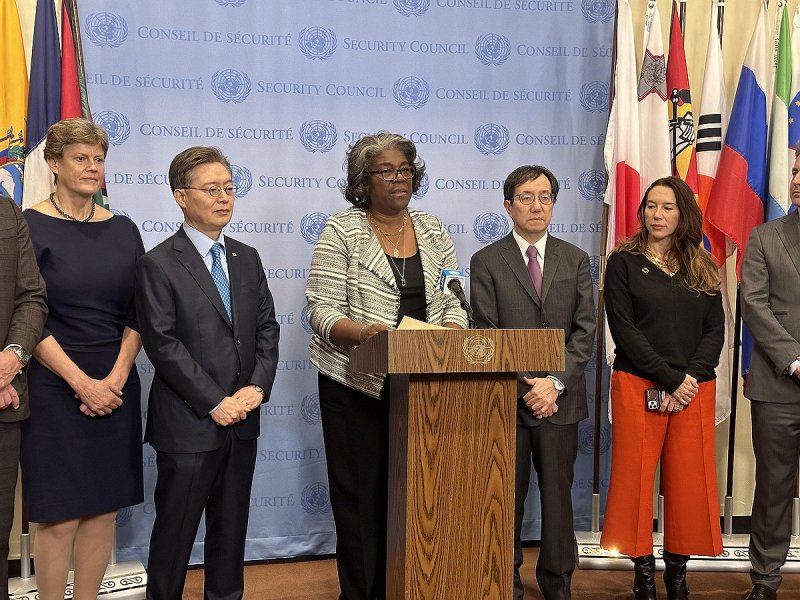 공동 기자회견 하는 토머스-그린필드 주유엔 미국대사 (출처=연합뉴스)