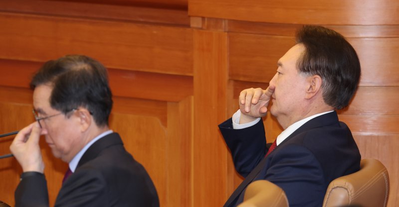 [서울=뉴시스] 사진공동취재단 = 윤석열 대통령이 20일 서울 종로구 헌법재판소에서 열린 탄핵심판 10차 변론에 출석해 있다. 2025.02.20. photo@newsis.com