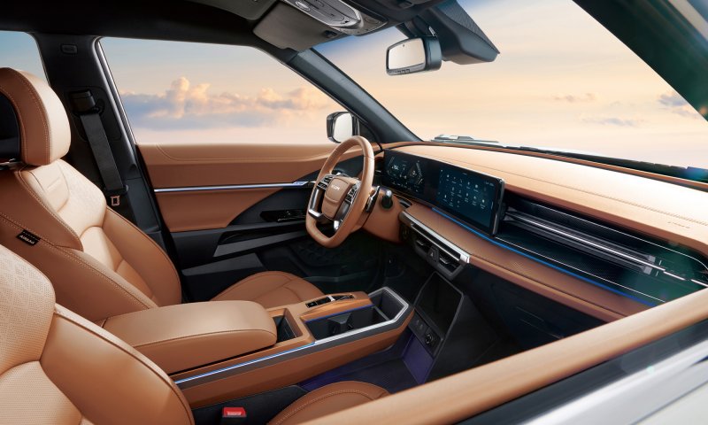 토레스 하이브리드 실내