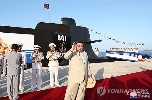 2023년 9월 6일 김군옥영웅함 진수식에 참석한 김정은 북한 국무위원장 (출처=연합뉴스)