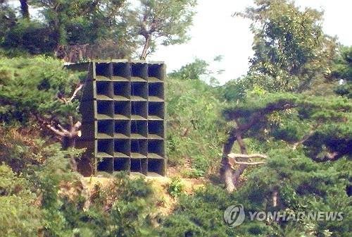 소음 송출하는 북한 대남 확성기 (출처=연합뉴스)