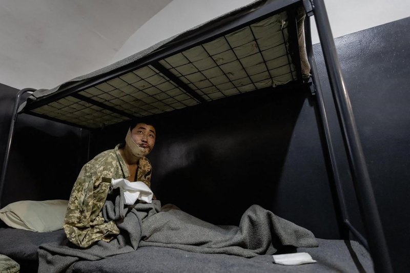 우크라서 포로로 잡힌 북한군 병사 2명, '한국군과 싸울줄 알았다'