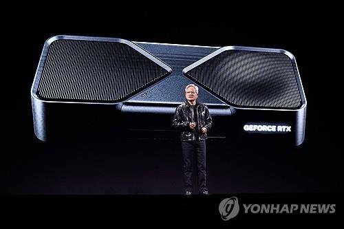 CES2025서 연설하는 젠슨 황 엔비디아 CEO (출처=연합뉴스)