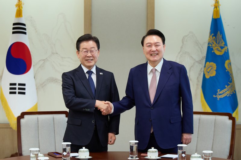 윤석열 대통령과 이재명 더불어민주당 대표 (대통령실 제공) 2024.4.29/뉴스1 ⓒ News1 오대일 기자