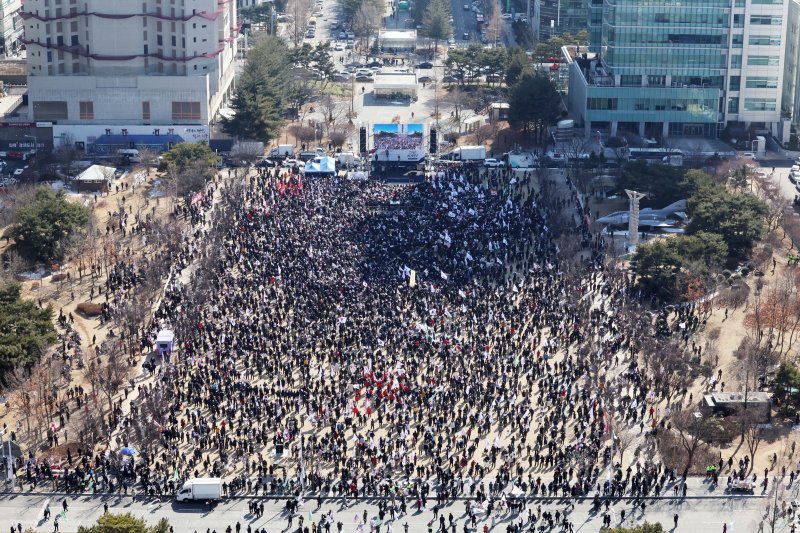 尹 최종변론 앞둔 마지막 주말, 전국서 찬반 집회 최고조