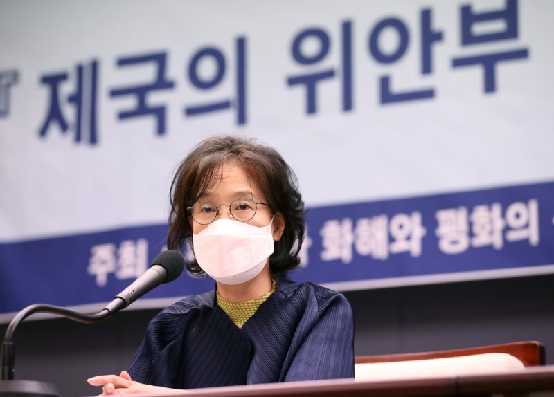 [서울=뉴시스] 김진아 기자 = 자신의 저서를 통해 일본군 위안부 피해자를 '매춘부'로 표현한 박유하(68) 세종대학교 명예교수가 일본군 위안부 피해자들에게 배상할 책임이 없다는 판결이 확정됐다. 사진은 박 교수. 2022.08.31. bluesoda@newsis.com