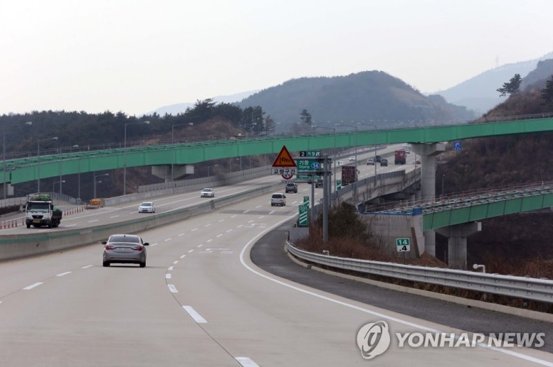 부산울산고속도로 전경 (출처=연합뉴스)