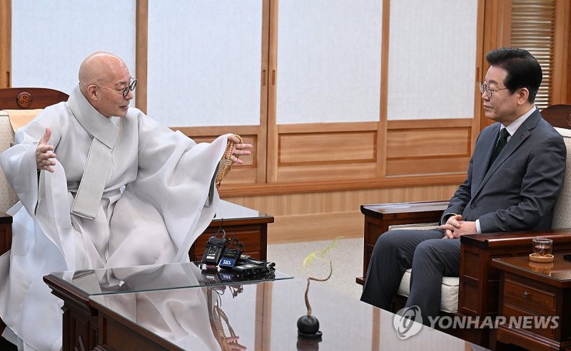 이재명 대표, 조계종 총무원장 예방 (출처=연합뉴스)