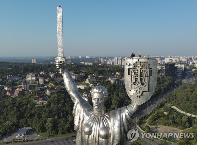 우크라이나 수도 키이우의 마더랜드(어머니의 나라) 동상 (출처=연합뉴스)