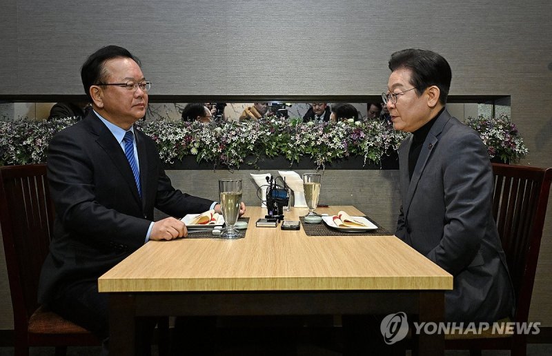 김부겸 전 총리 만난 이재명 대표 (출처=연합뉴스)