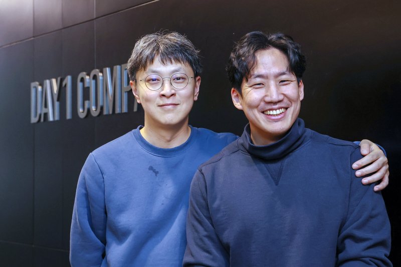 박지웅 데이원컴퍼니 의장(왼쪽)과 이강민 대표가 20일 서울 강남구 데이원컴퍼니에서 뉴스1과 인터뷰를 하고 있다. 2025.2.20/뉴스1 ⓒ News1 민경석 기자