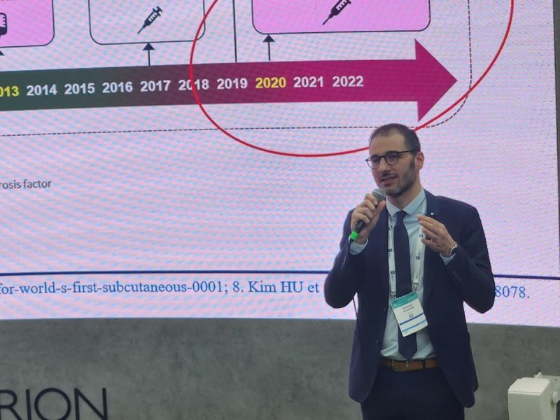 부스 발표하는 안토니 뷔숑 프랑스 클레르몽페랑 대학병원 교수 (출처=연합뉴스)