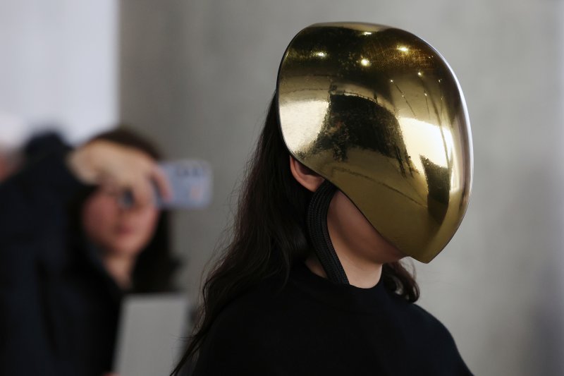 [서울=뉴시스] 박진희 기자 = 리움미술관은 현대미술의 세계적 작가 피에르 위그(Pierre Huyghe)의 아시아 최초 개인전 '리미널(Liminal)' 기자간담회애서 작품을 선보이고 있다. 2025.02.25. pak7130@newsis.com