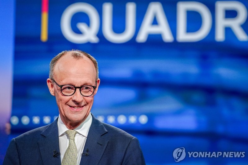 유럽, 미국 떠나 '홀로서기'…궁극수단 '자체 핵우산' 논의까지 (출처=연합뉴스)
