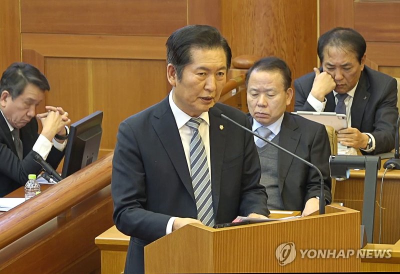 최종 의견 진술하는 정청래 단장 (출처=연합뉴스)