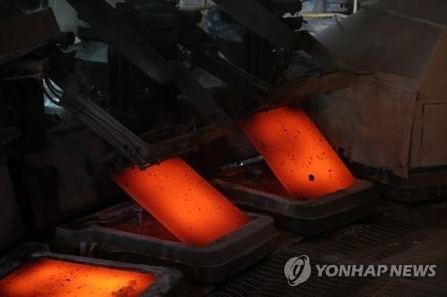 울산제련소에서 초기 제련 공정을 거친 구리판 (출처=연합뉴스)