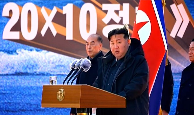 [서울=뉴시스] 김정은 북한 국무위원장이 지난 14일 함경남도 낙원군 바닷가 양식장 착공식에 참석했다고 조선중앙TV가 15일 보도했다. (사진= 조선중앙TV 캡처) 2025.02.16. photo@newsis.com *재판매 및 DB 금지