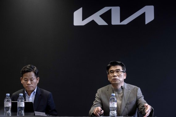 "EV2, 유럽서 1위 판매돌풍 잇는다" 기아, 전기차 신차 3종 글로벌 첫 공개 [FN 모빌리티]